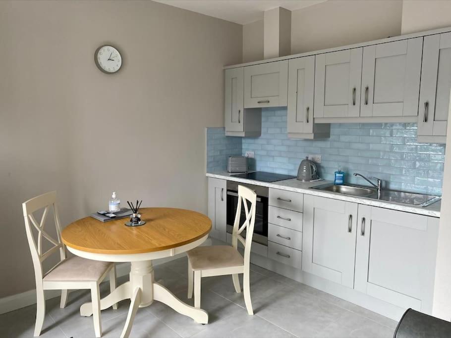 Erne Getaway No.7 Brand New 1 Bed Apartment 에니스킬런 외부 사진